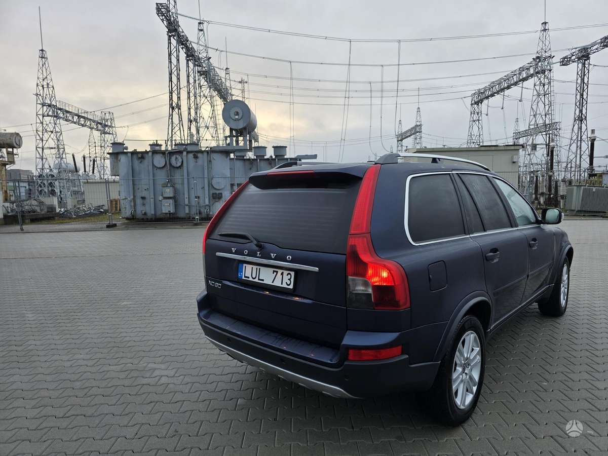 Volvo XC90, 3.2 l., off-road / crossover