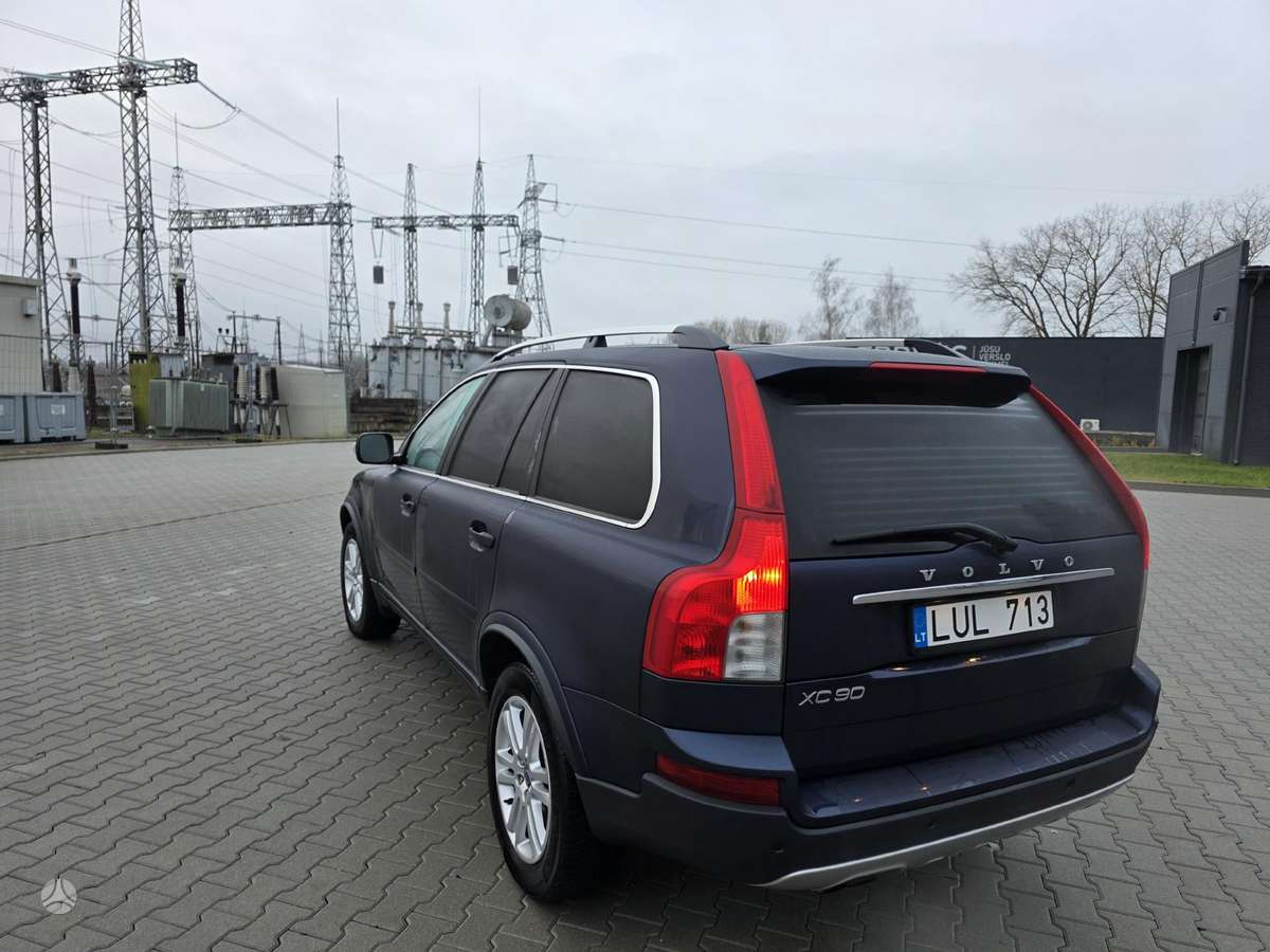 Volvo XC90, 3.2 l., off-road / crossover