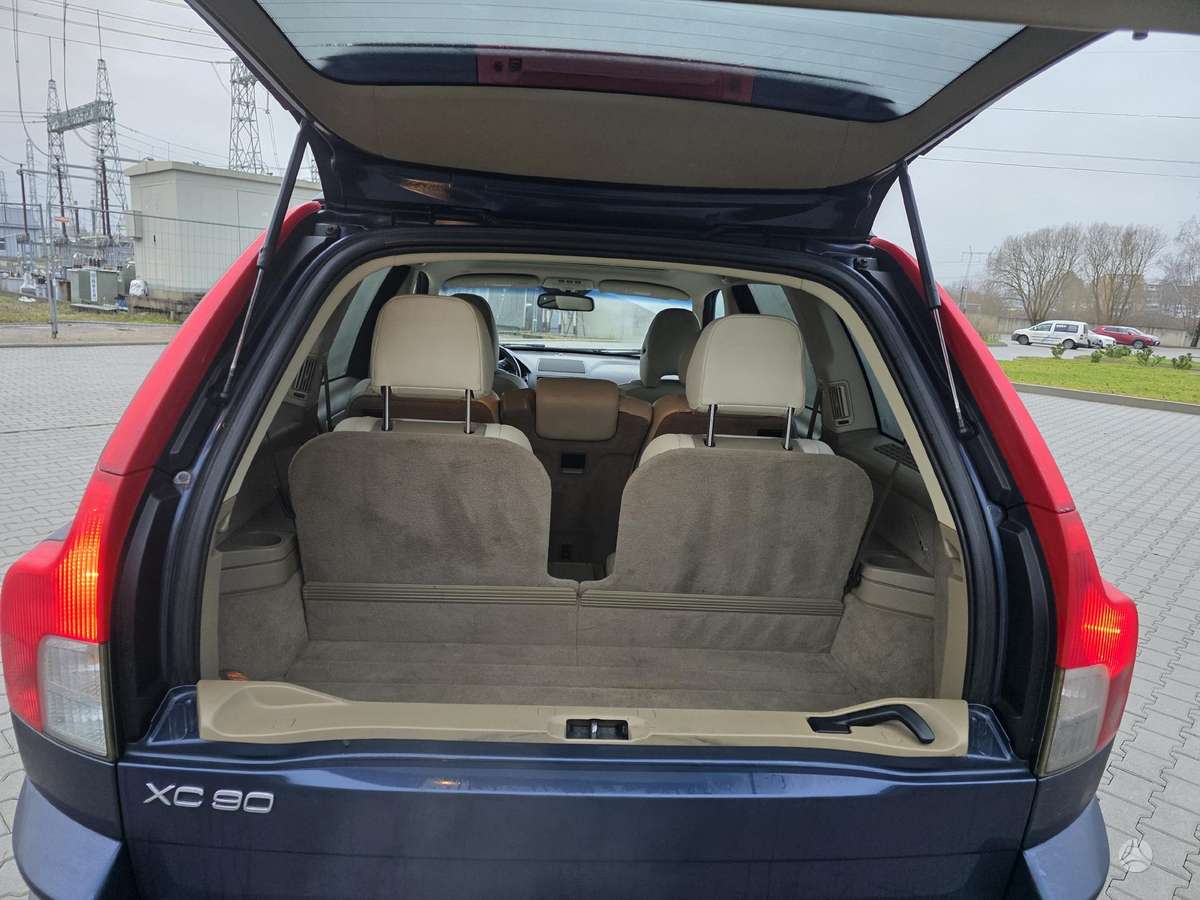 Volvo XC90, 3.2 l., off-road / crossover