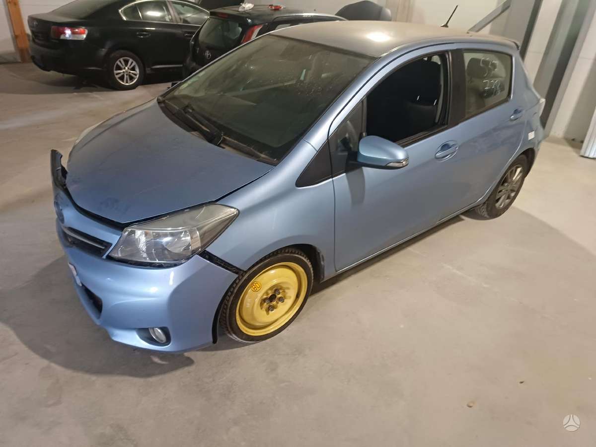 Toyota Yaris детали кузова