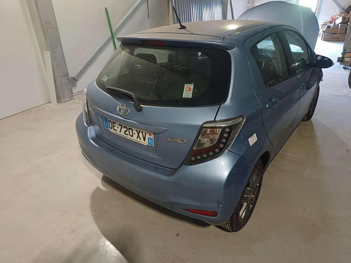 Toyota Yaris детали кузова