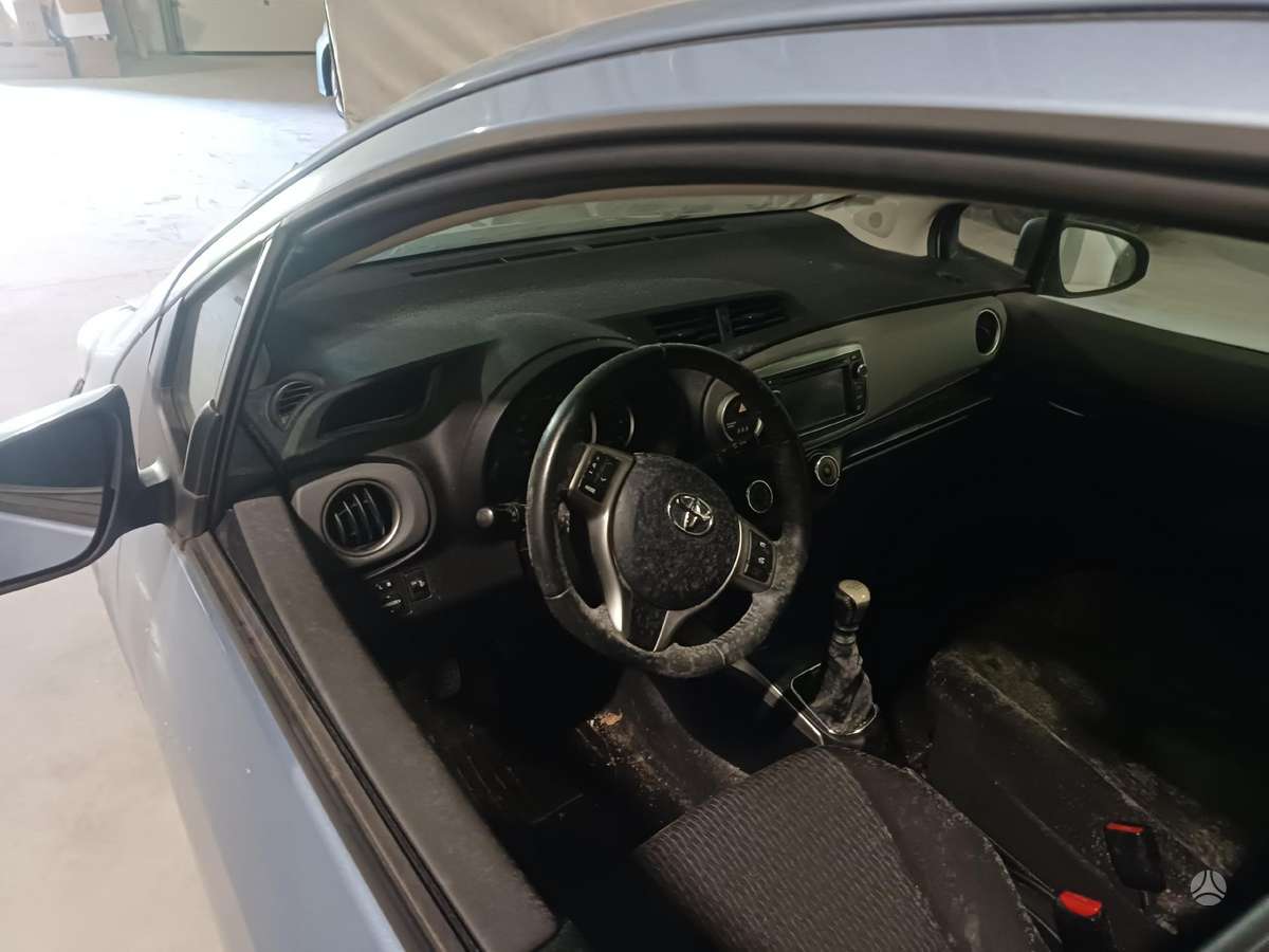 Toyota Yaris детали кузова