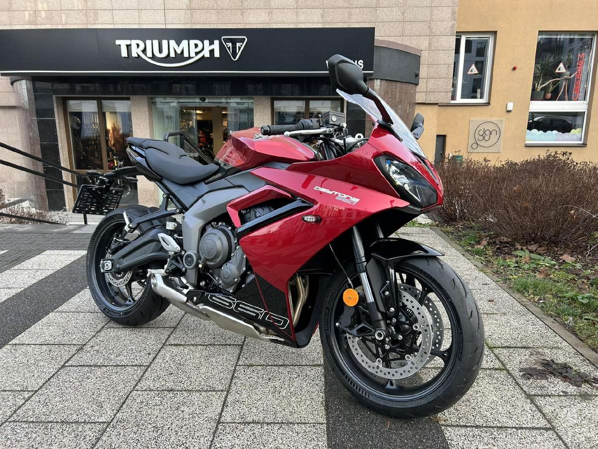 Triumph Daytona 660cc, superbikes