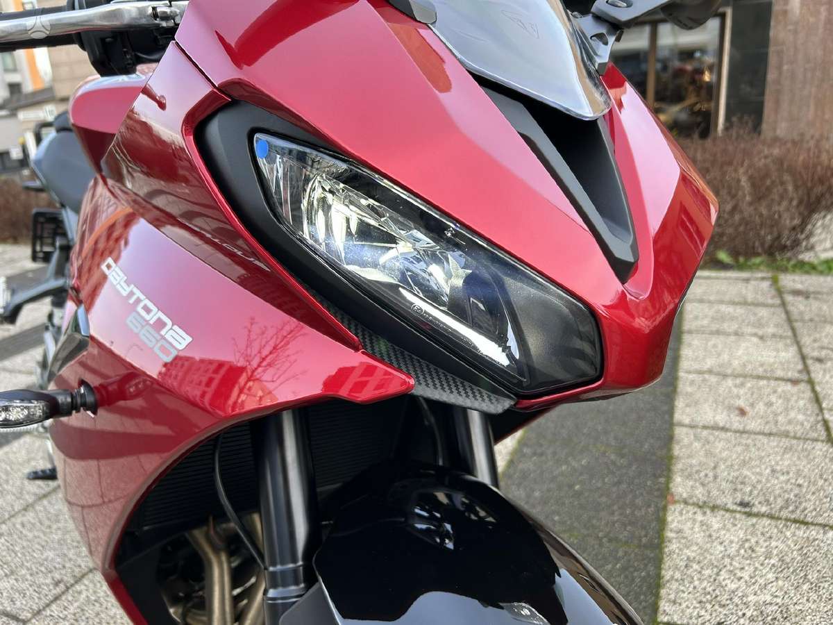 Triumph Daytona 660cc, спортбайки / superbikes