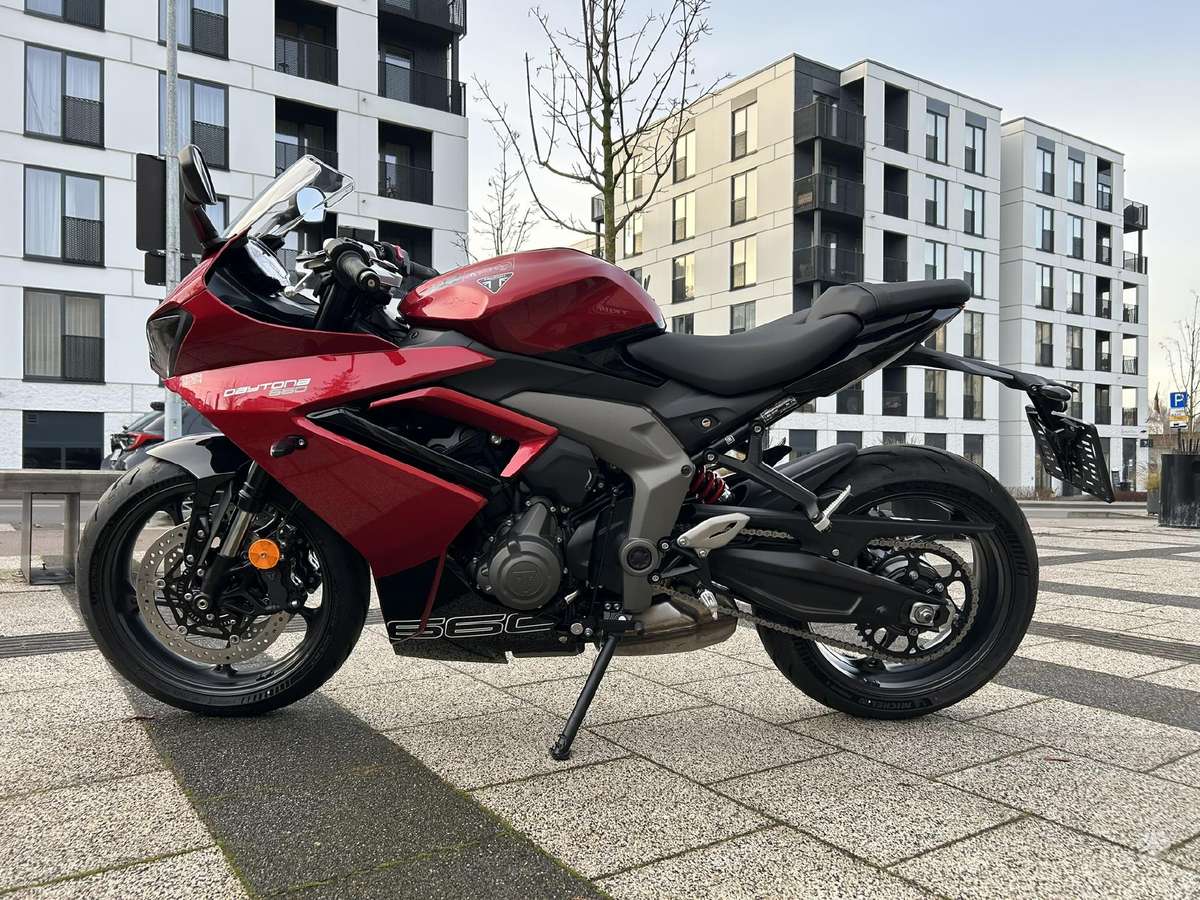 Triumph Daytona 660cc, superbikes