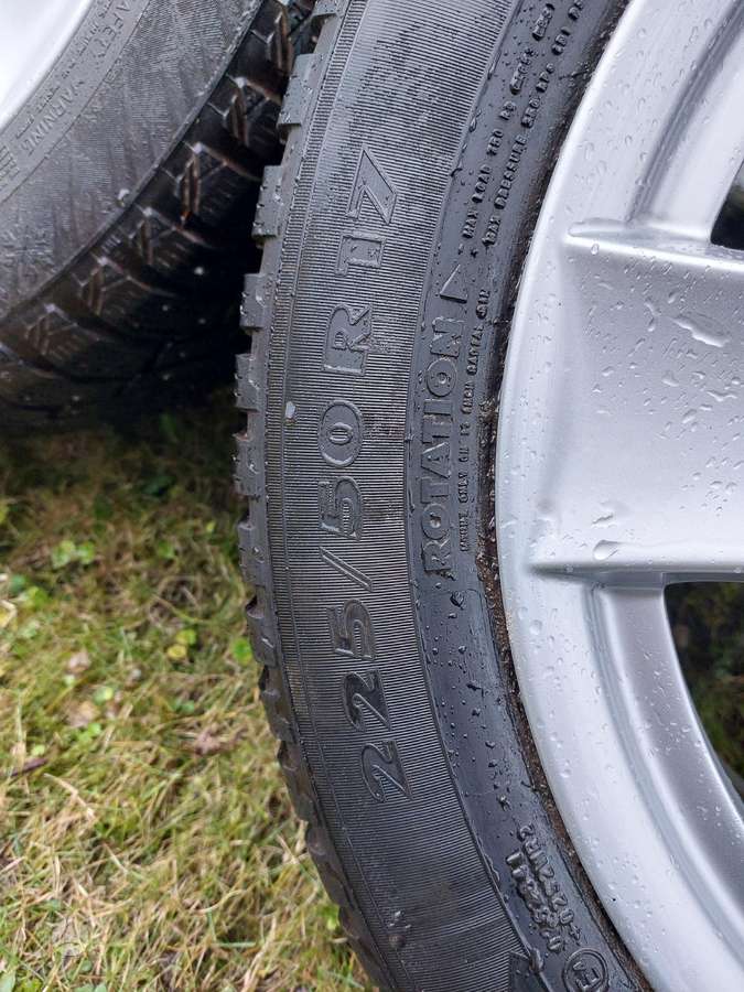 Nokian, зимние 225/50 R17