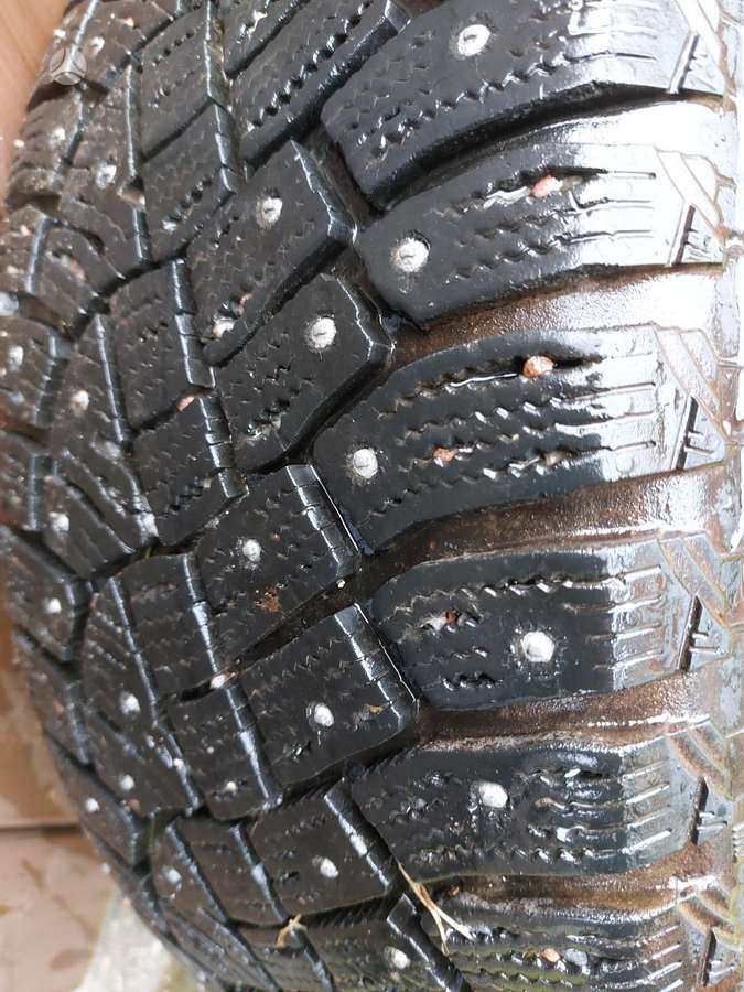 Nokian, зимние 225/50 R17