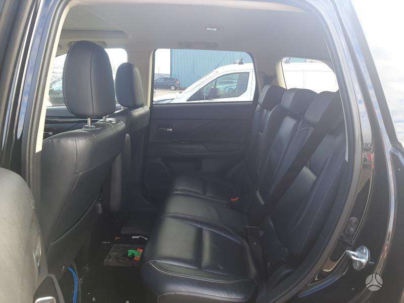 Mitsubishi Outlander по частям