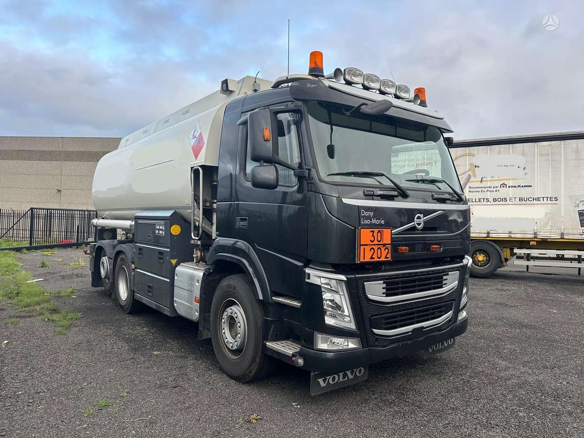 Volvo FM400, autocisternas