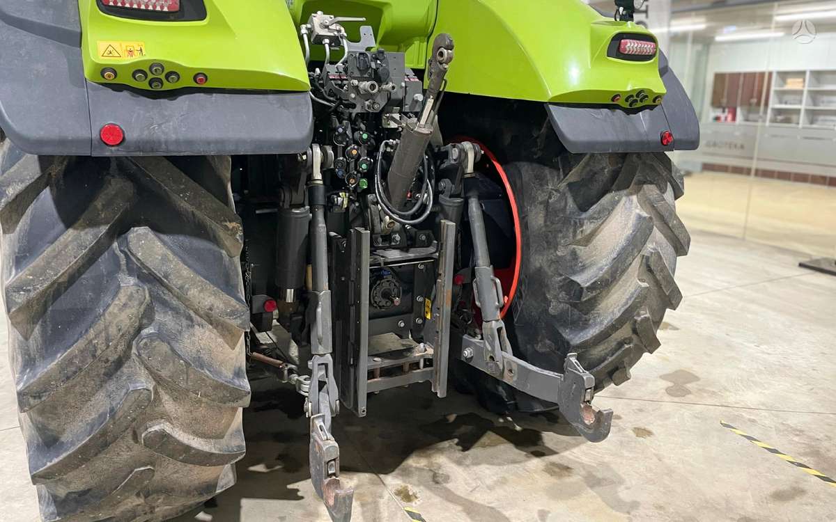 Claas Axion 960 CMATIC, traktoriai
