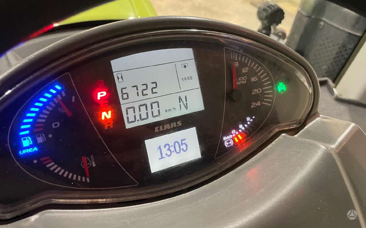 Claas Axion 960 CMATIC, traktoriai