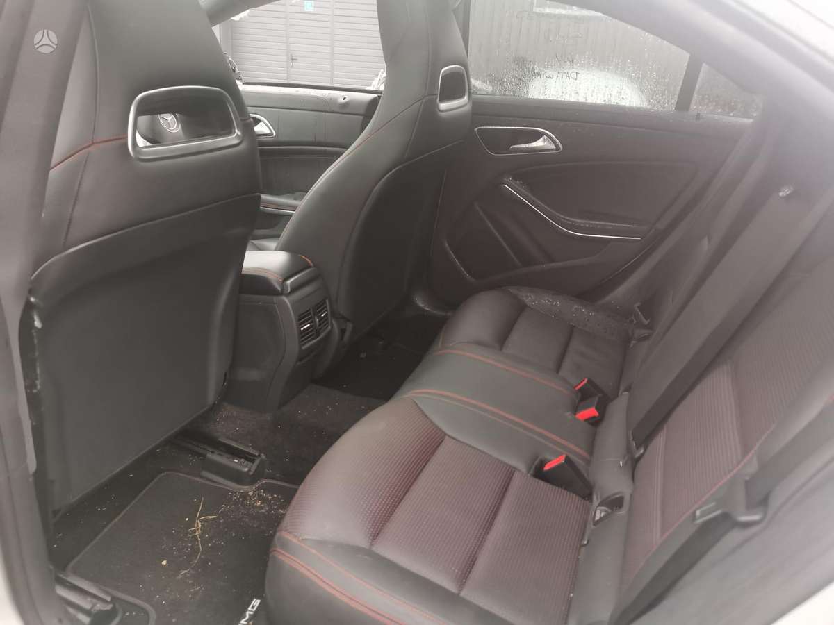 Mercedes-Benz CLA220 rezerves daļās
