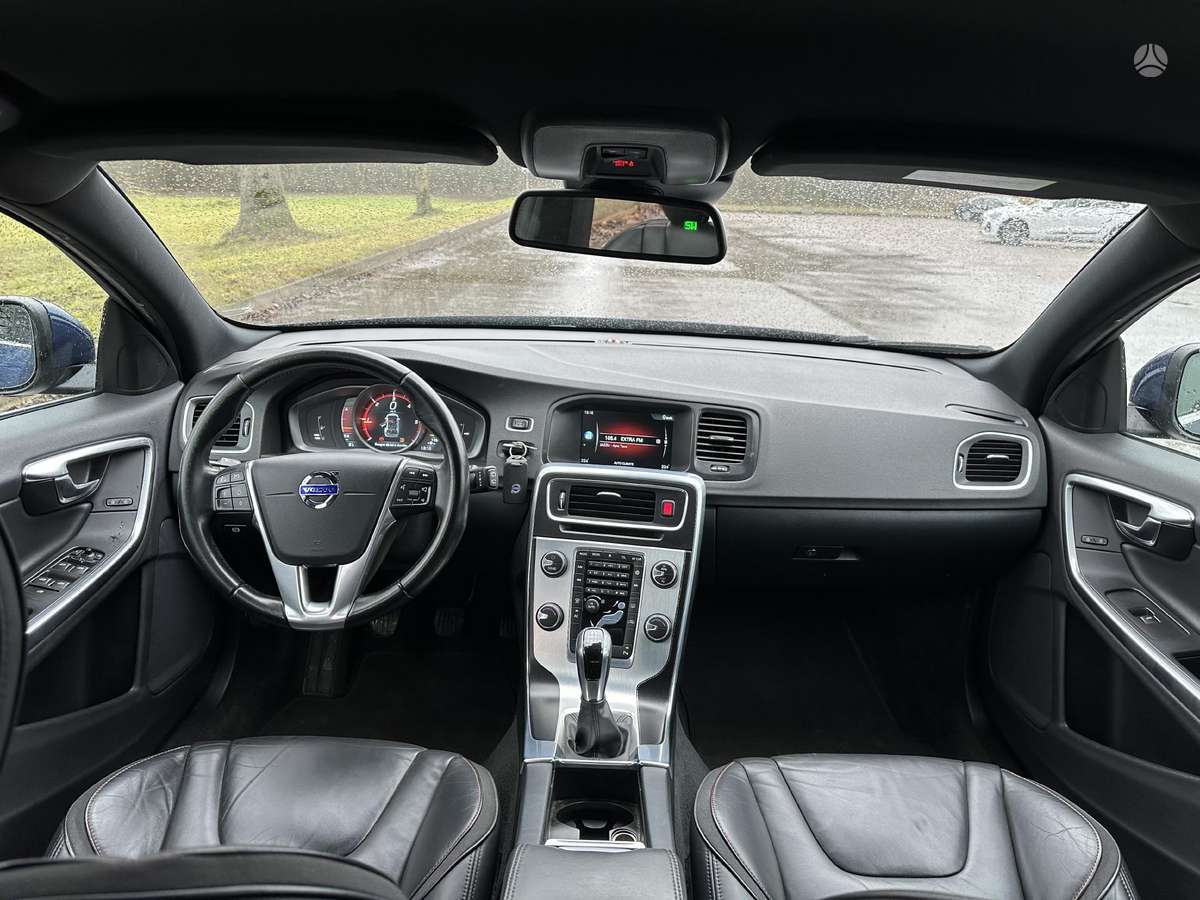 Volvo V60, 2.0 l., Хэтчбек