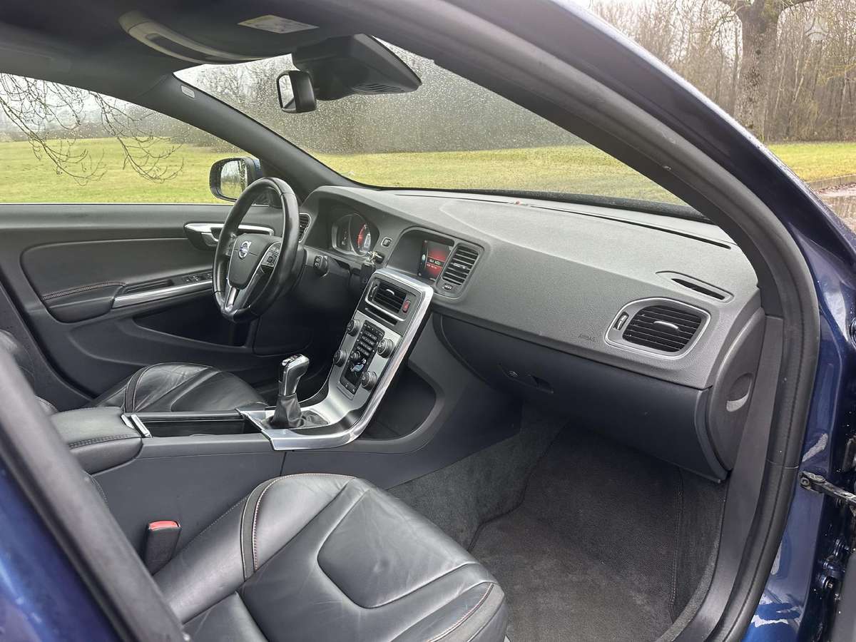 Volvo V60, 2.0 l., hatchback