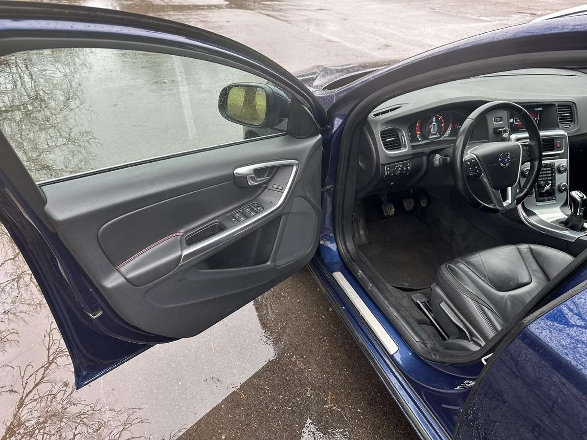 Volvo V60, 2.0 l., hatchback
