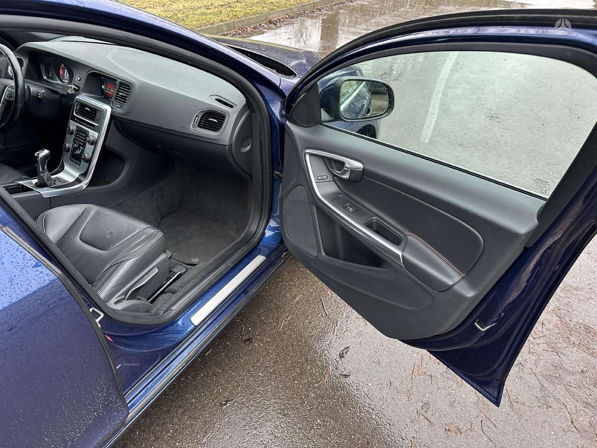 Volvo V60, 2.0 l., hatchback