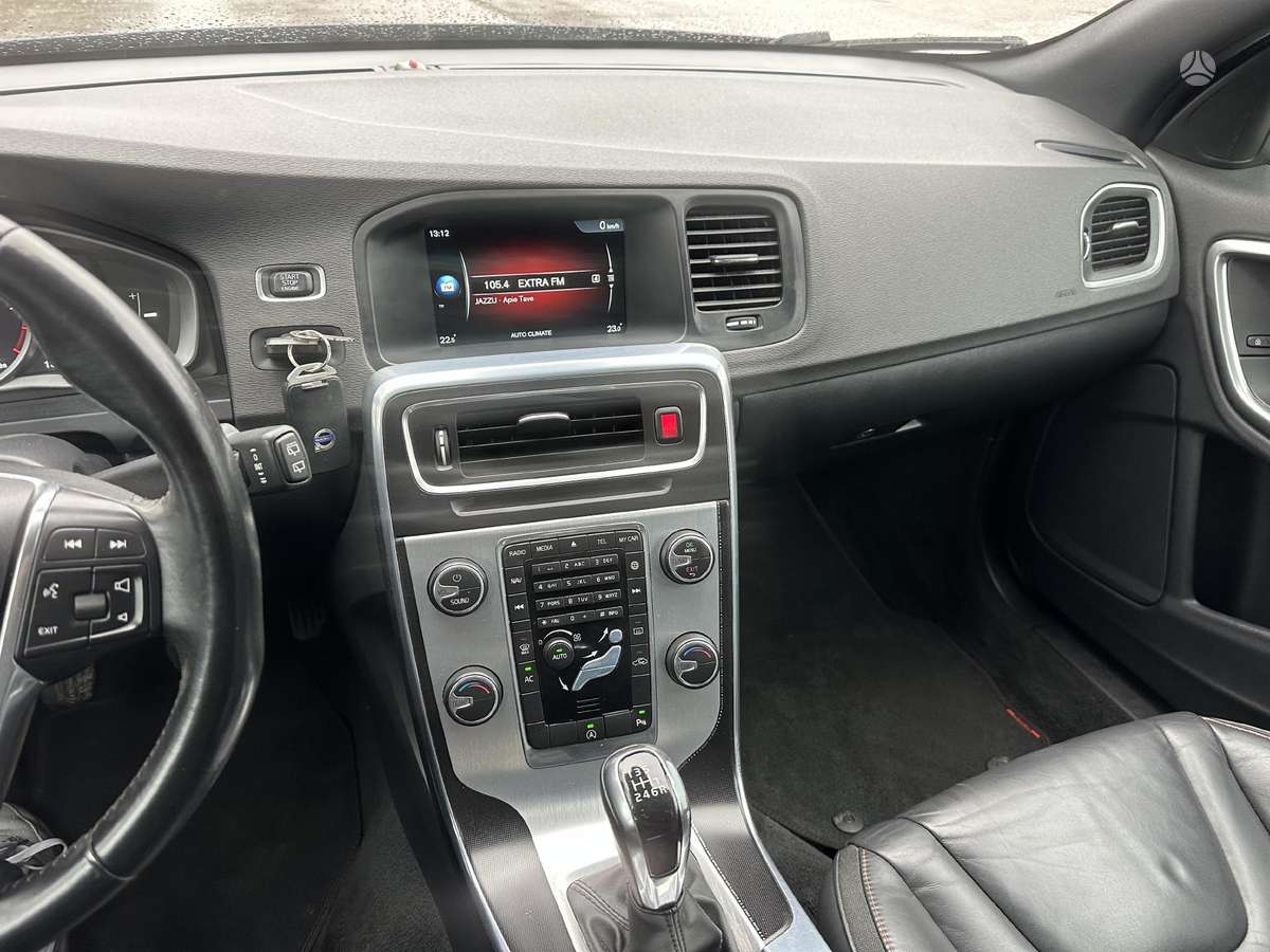 Volvo V60, 2.0 l., Хэтчбек