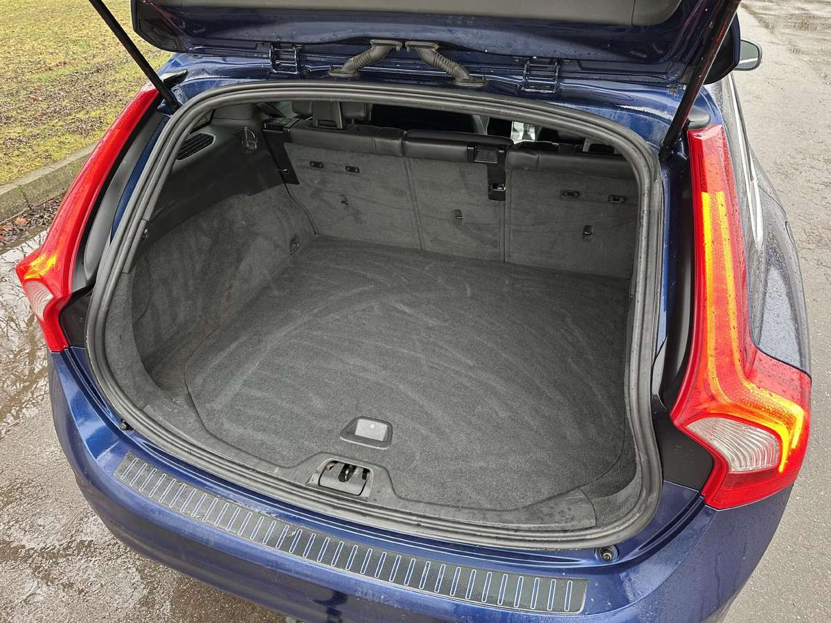 Volvo V60, 2.0 l., hatchback