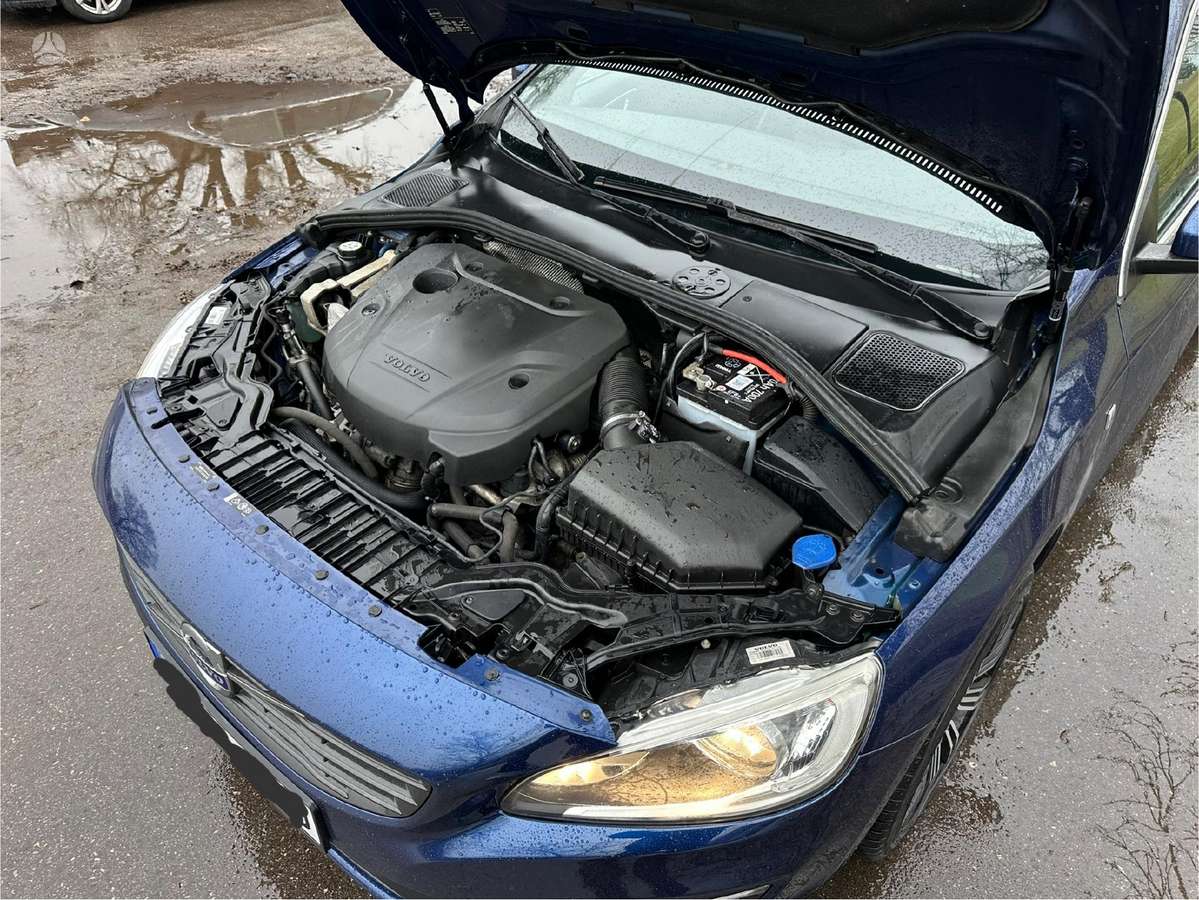 Volvo V60, 2.0 l., Хэтчбек