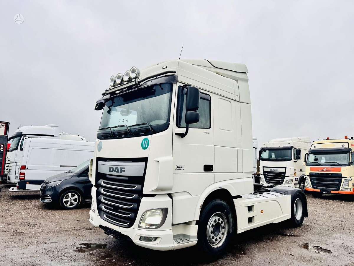DAF XF 460 Space Cab, double sleeper