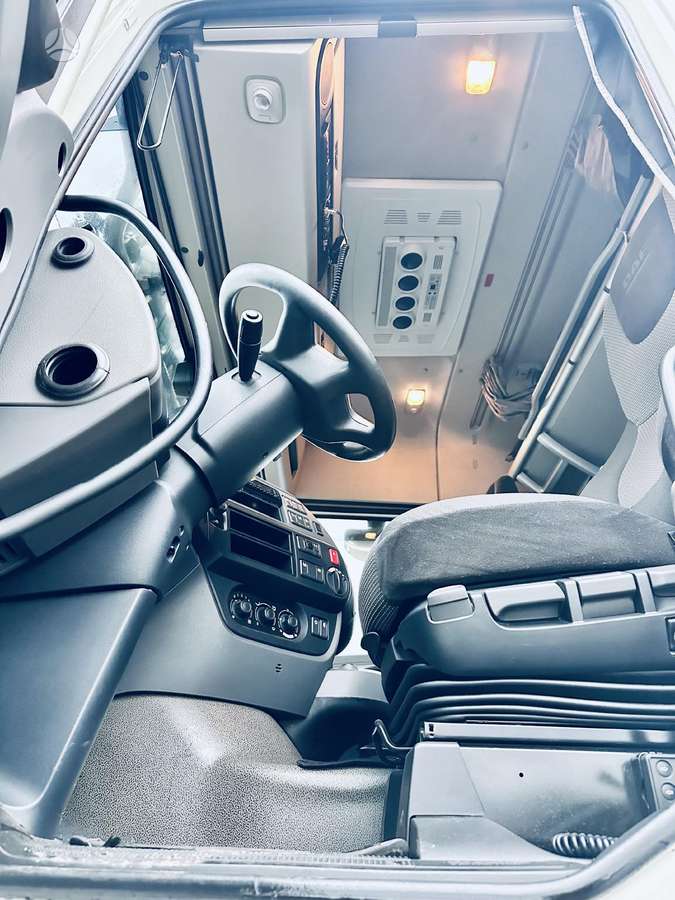 DAF XF 460 Space Cab, double sleeper
