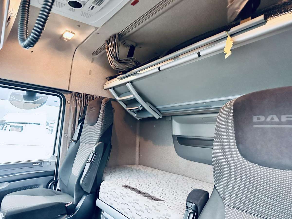 DAF XF 460 Space Cab, double sleeper