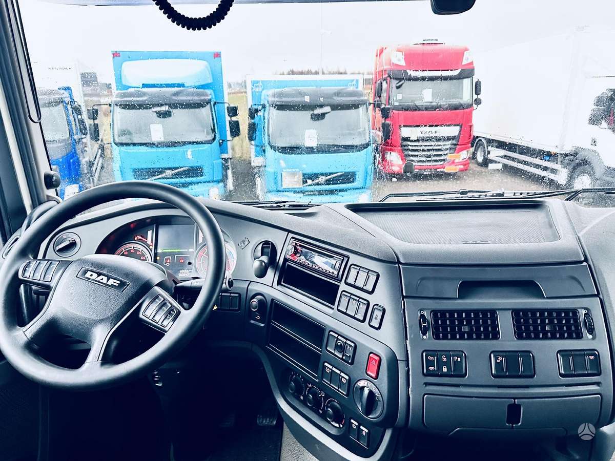 DAF XF 460 Space Cab, double sleeper