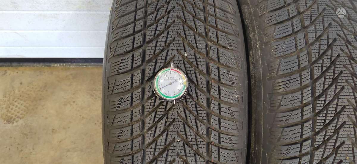 Goodyear Ultra Grip  Performance 3, winter 235/45 R19