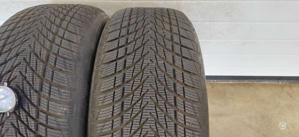 Goodyear Ultra Grip  Performance 3, winter 235/45 R19