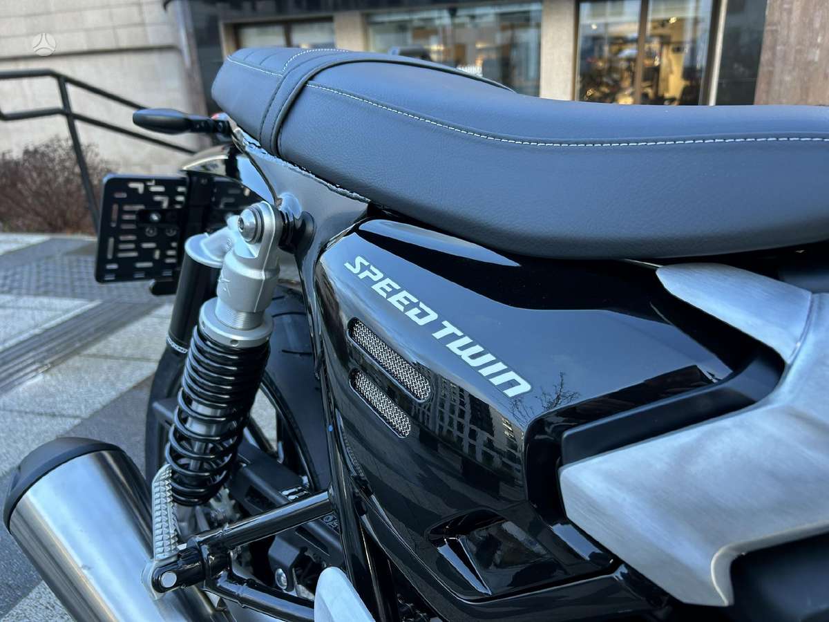 Triumph Speed Twin 1200cc, street / classic