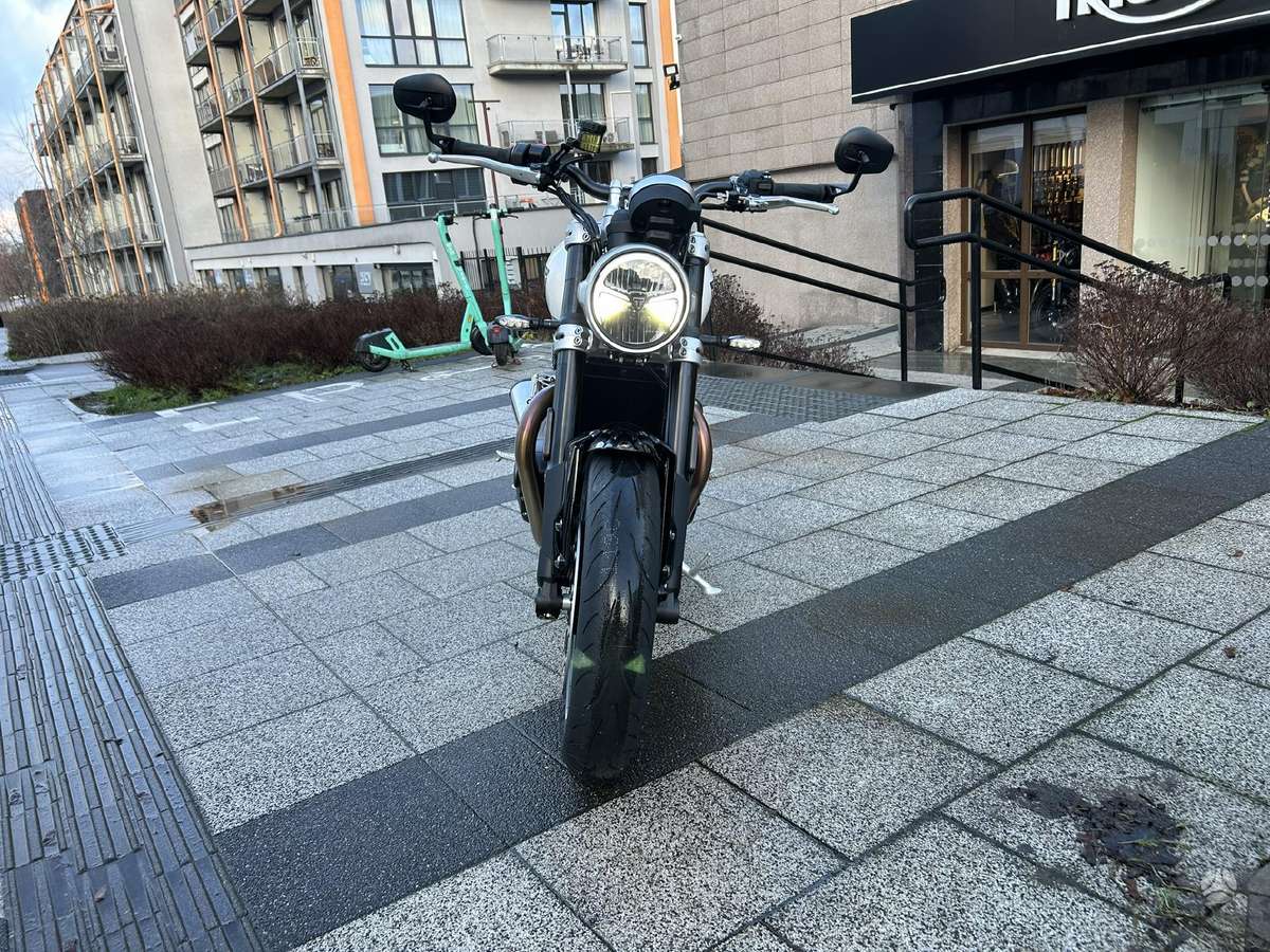 Triumph Speed Twin 1200cc, street / classic