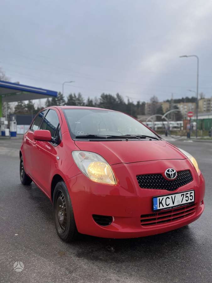 Toyota Yaris - 4
