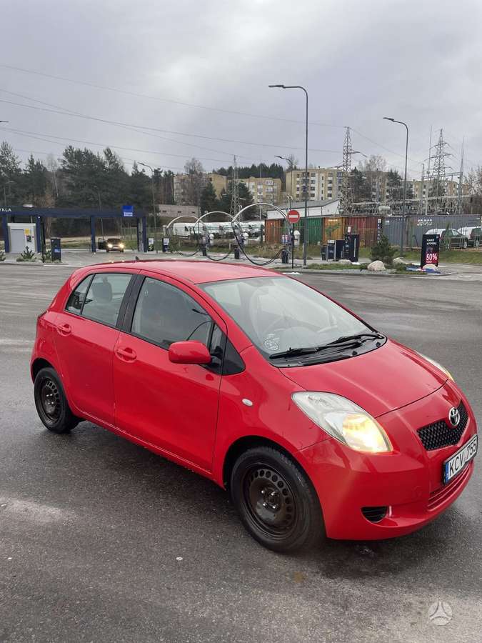 Toyota Yaris - 5
