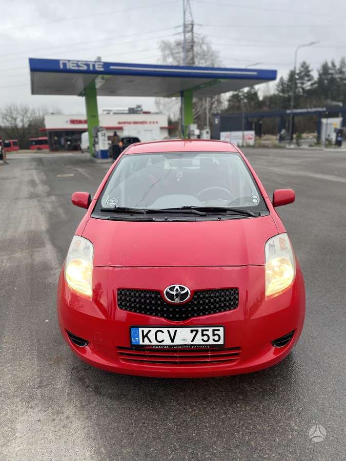 Toyota Yaris - 7