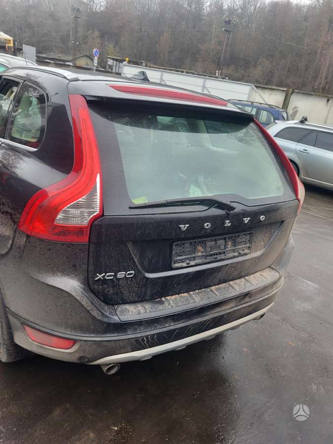 Volvo XC60 по частям