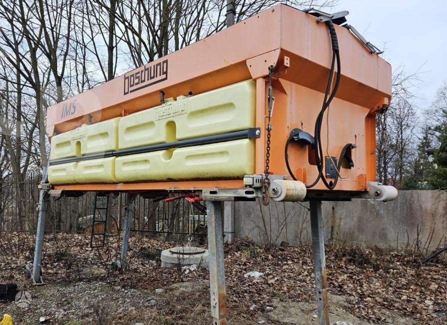 -Kita- Marcel Boschung AG, spreaders