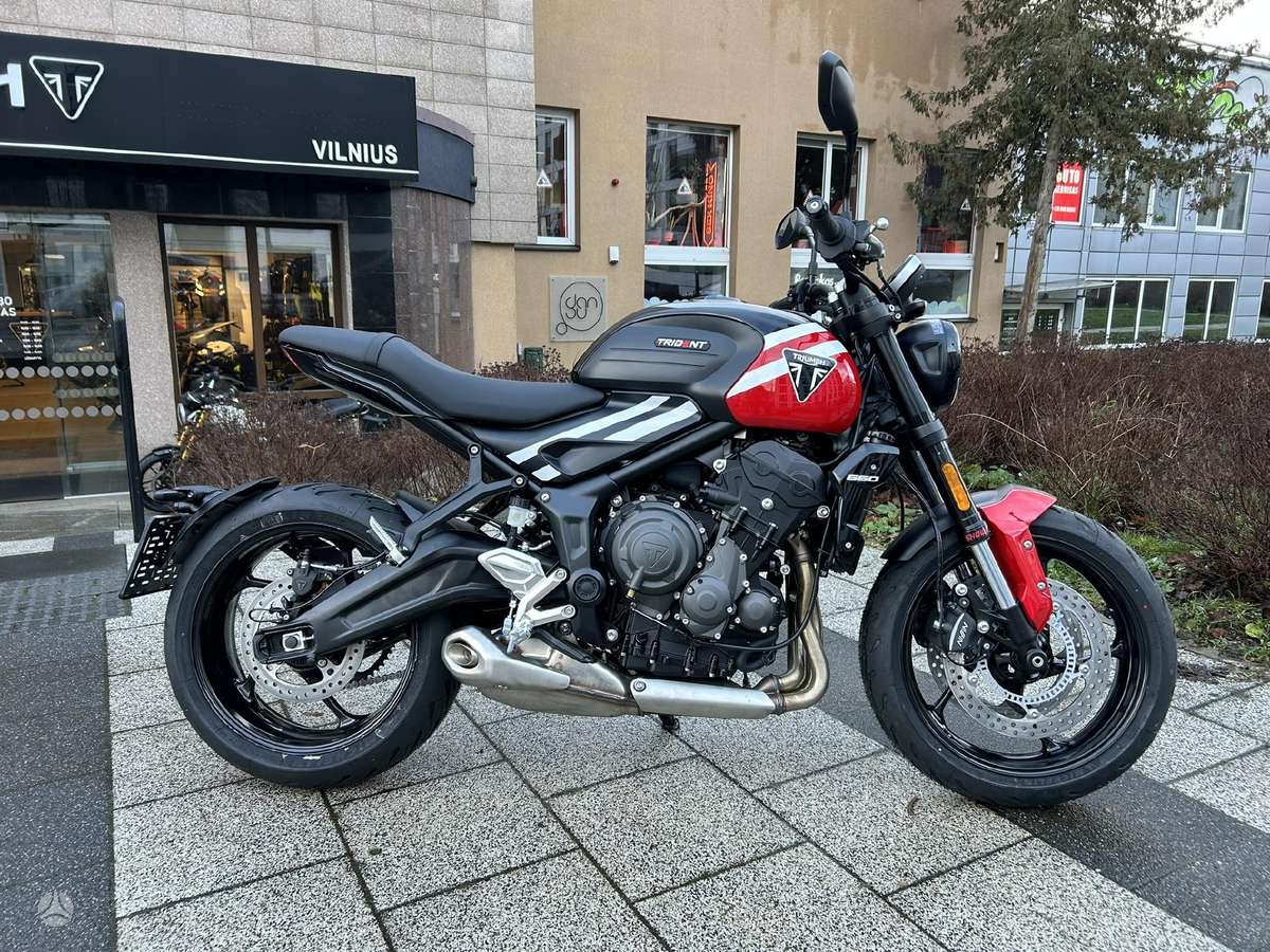 Triumph Trident 660cc, street / klasikiniai