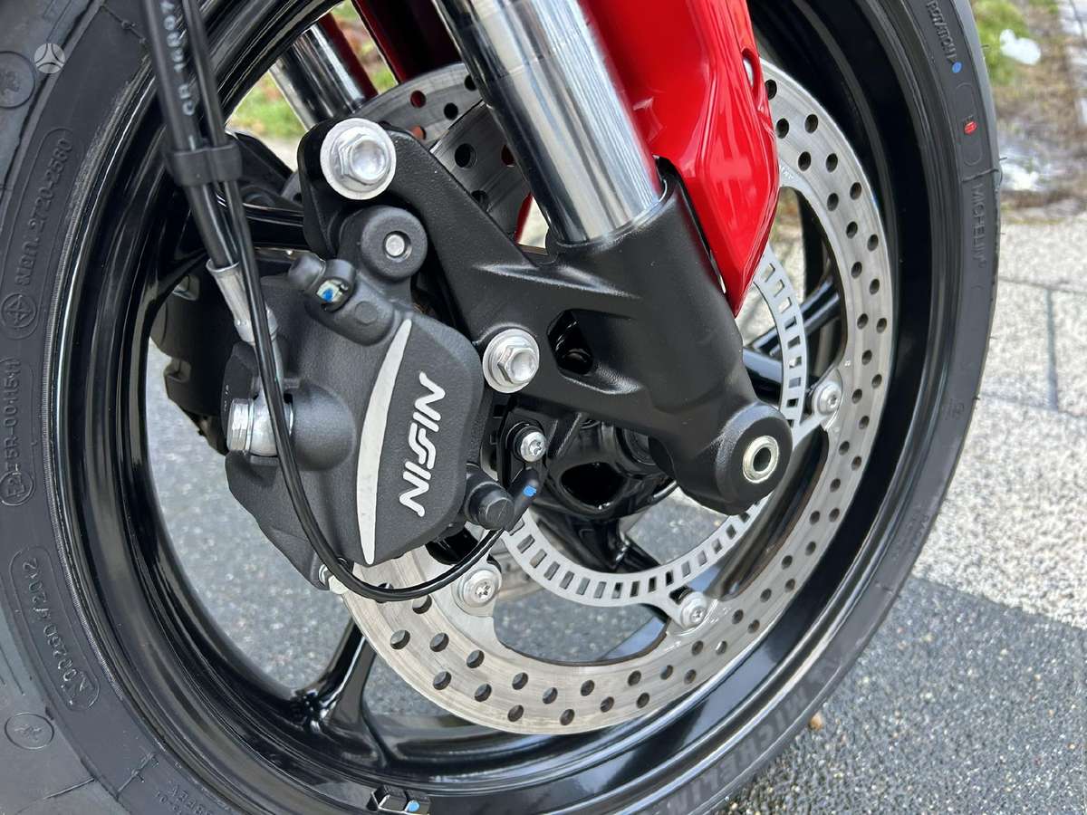 Triumph Trident 660cc, street / klasikiniai