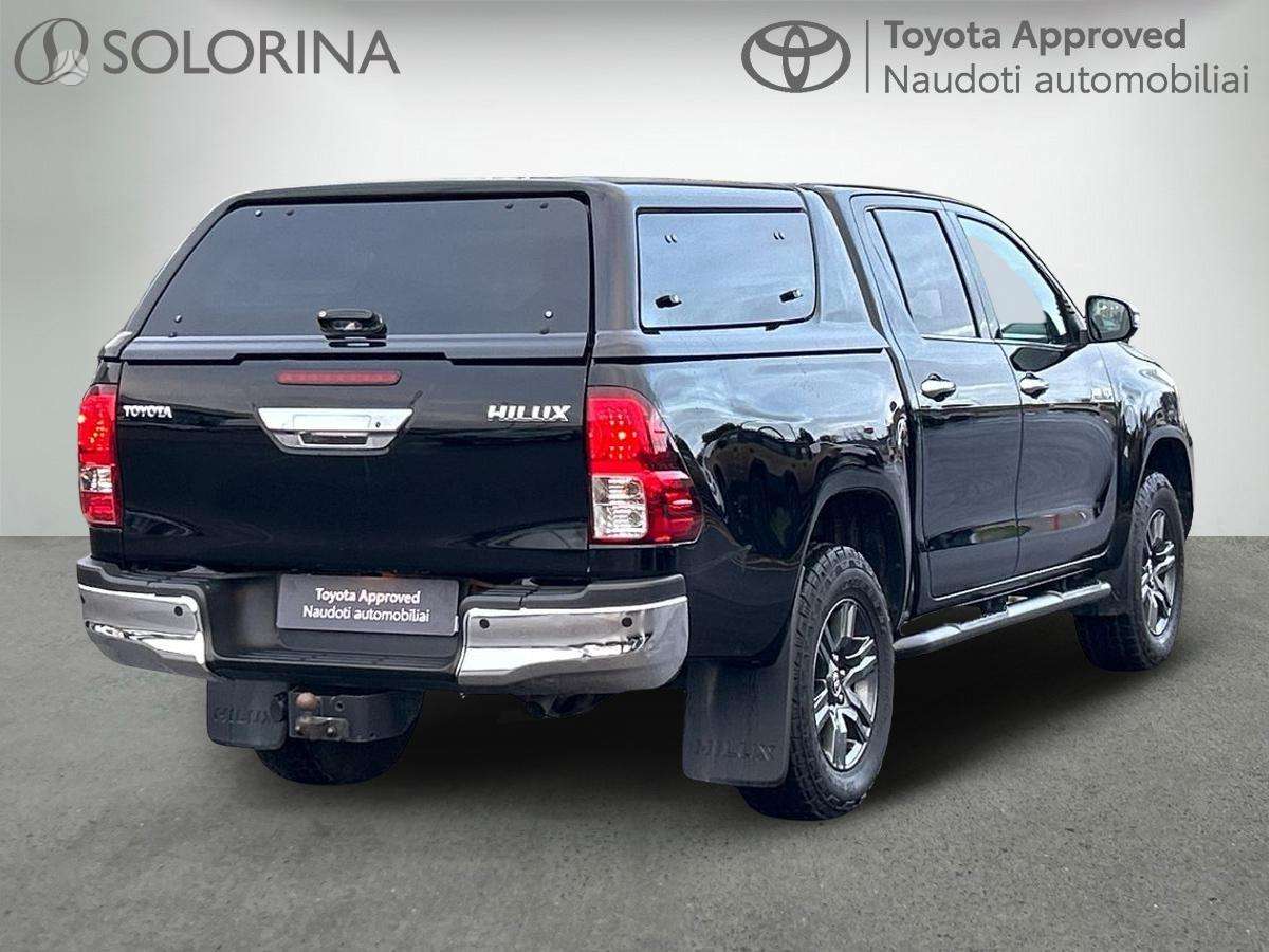 Toyota Hilux - 2