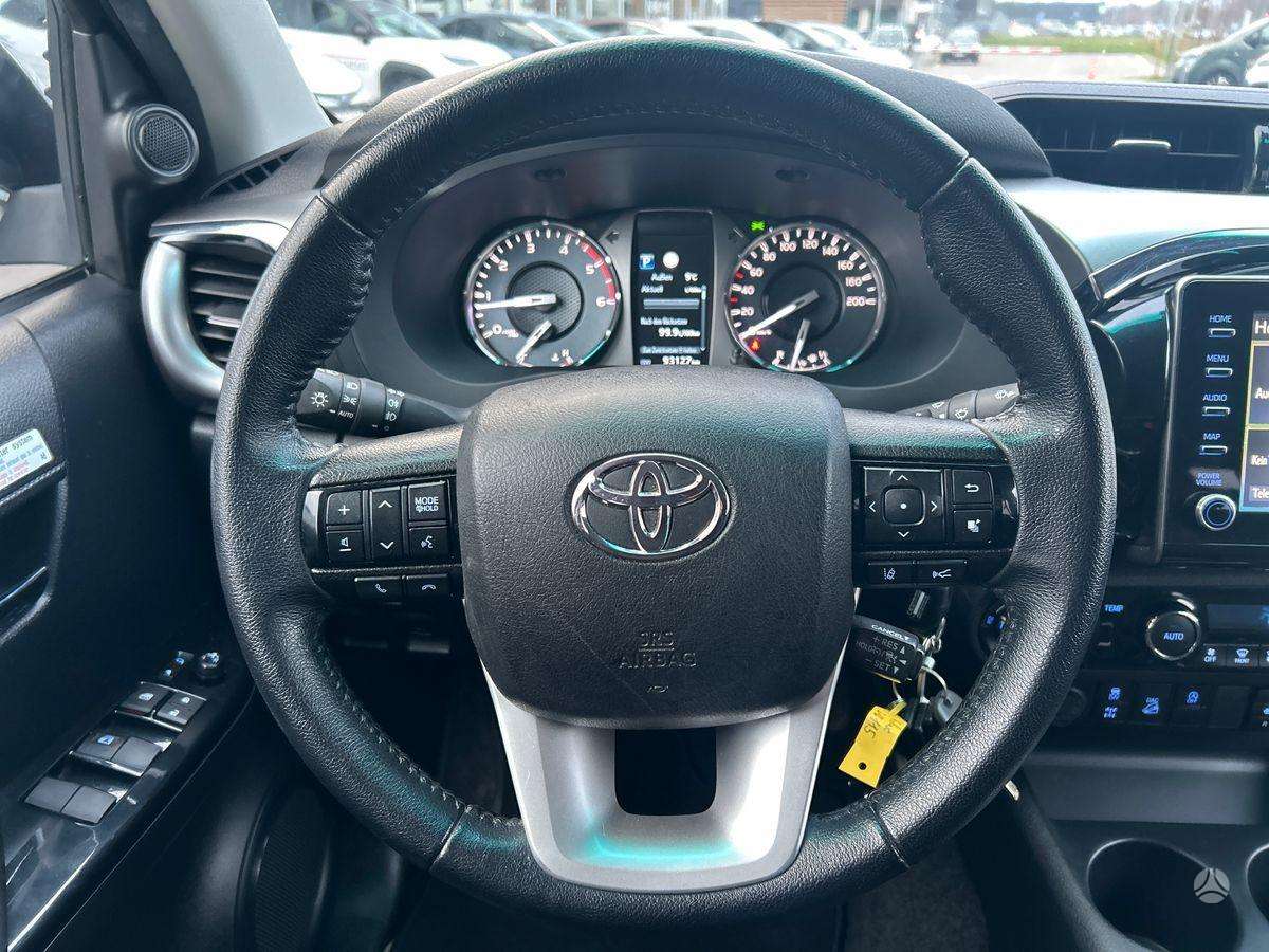Toyota Hilux - 11