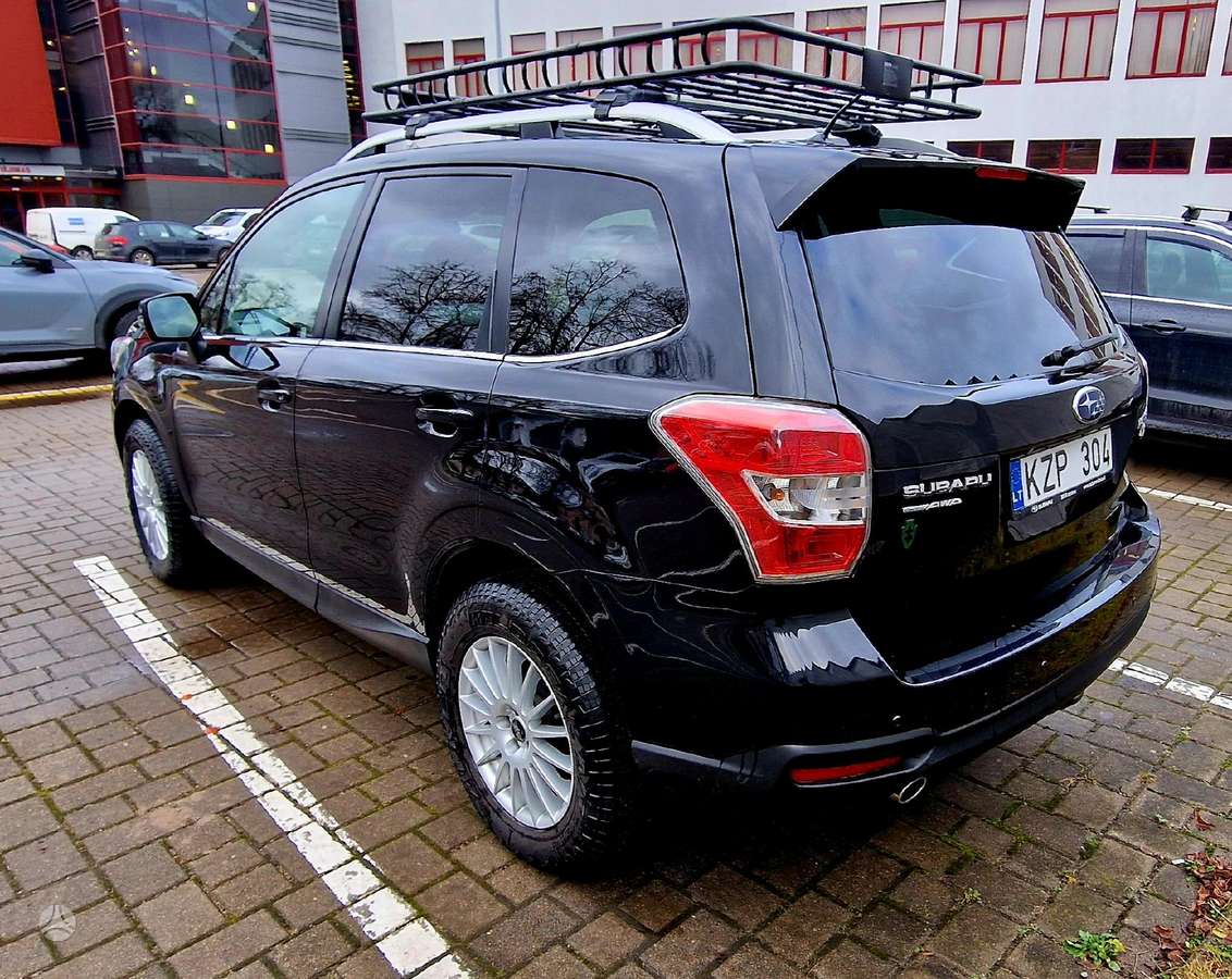 Subaru Forester, 2.0 l., off-road / crossover