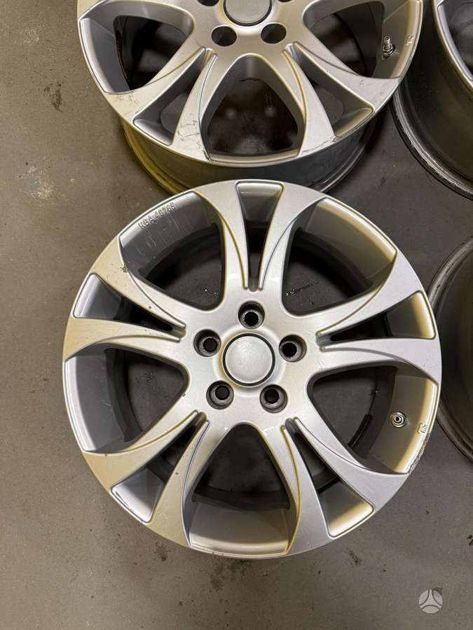 Nissan, lengvojo lydinio, R17
