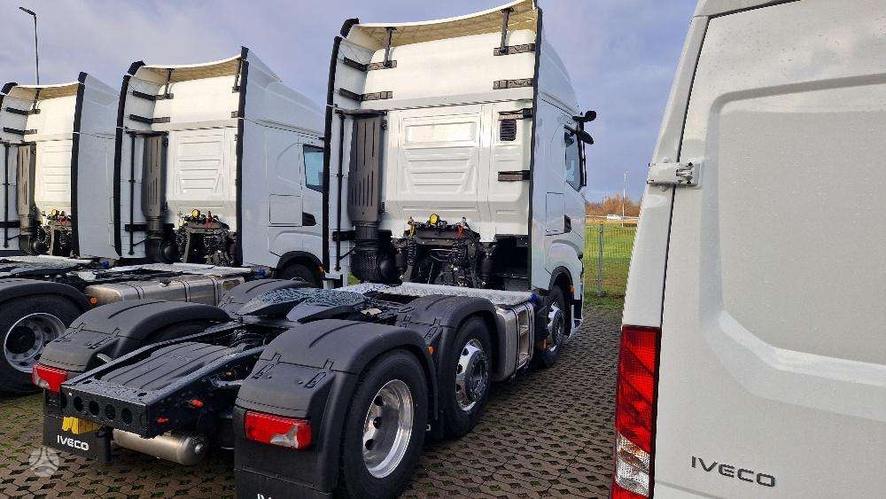 Iveco IVECO S-WAY AS440S46TX/P, double sleeper