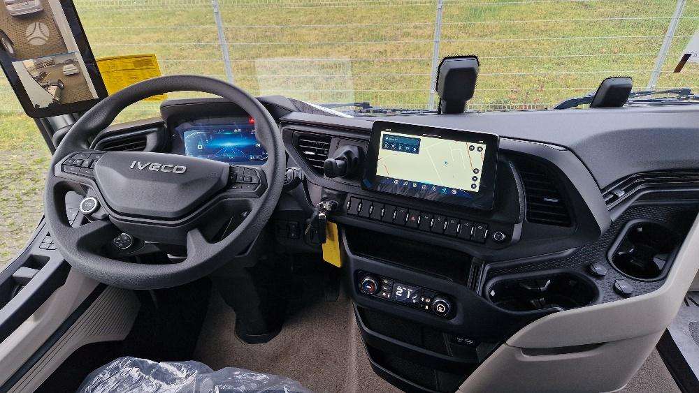 Iveco IVECO S-WAY AS440S46TX/P, double sleeper
