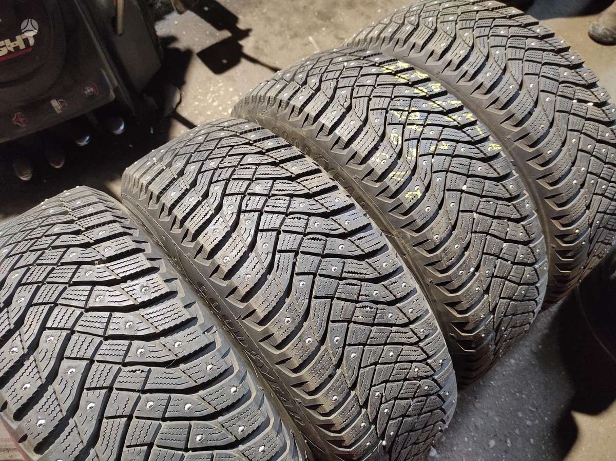 Michelin, žieminės 215/60 R16