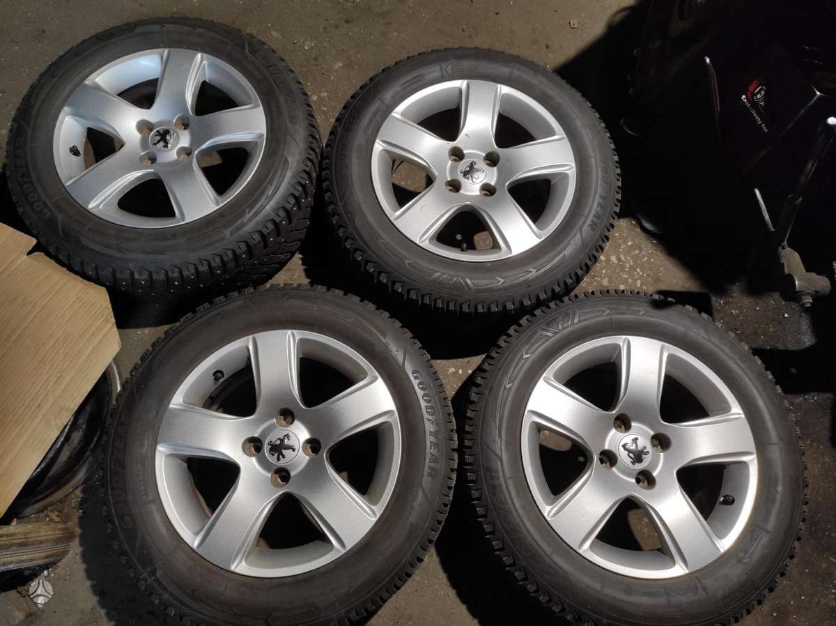 Michelin, žieminės 215/60 R16