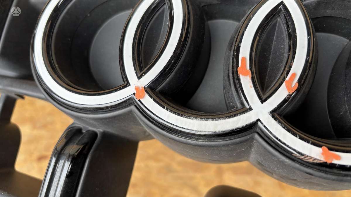 Audi Q8, 4M8807437, Cen30013