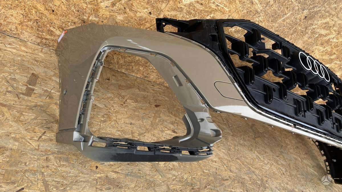 Audi Q8, 4M8807437, Cen30013