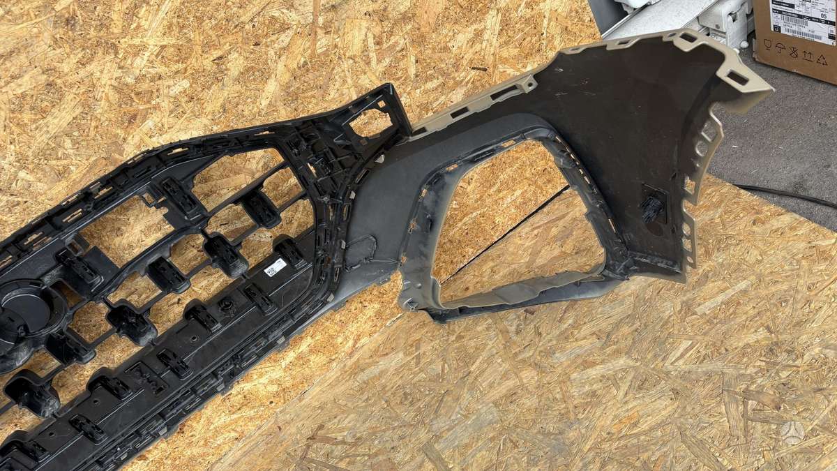 Audi Q8, 4M8807437, Cen30013