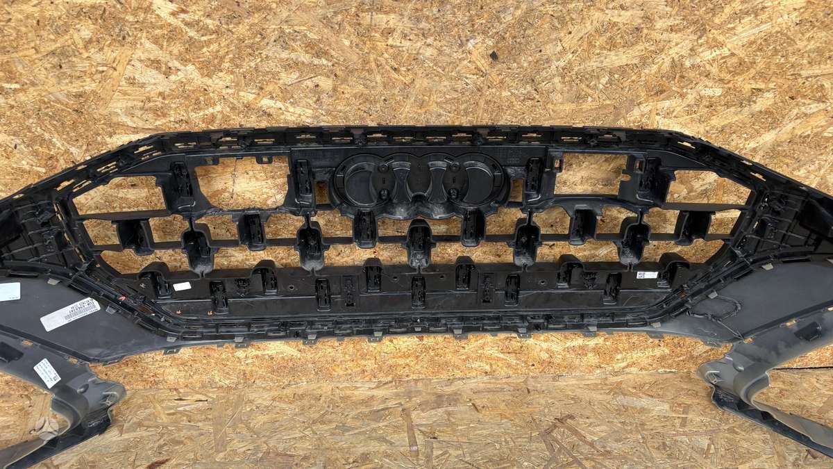 Audi Q8, 4M8807437, Cen30013